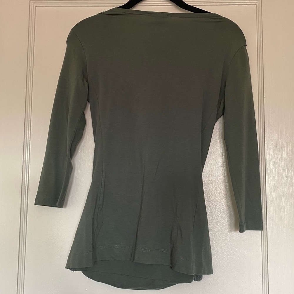 THEORY GREEN RUCHED TOP - Picture 5 of 5